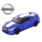 1:42授權合金車(68)Nissan GT-R(R35)銀藍